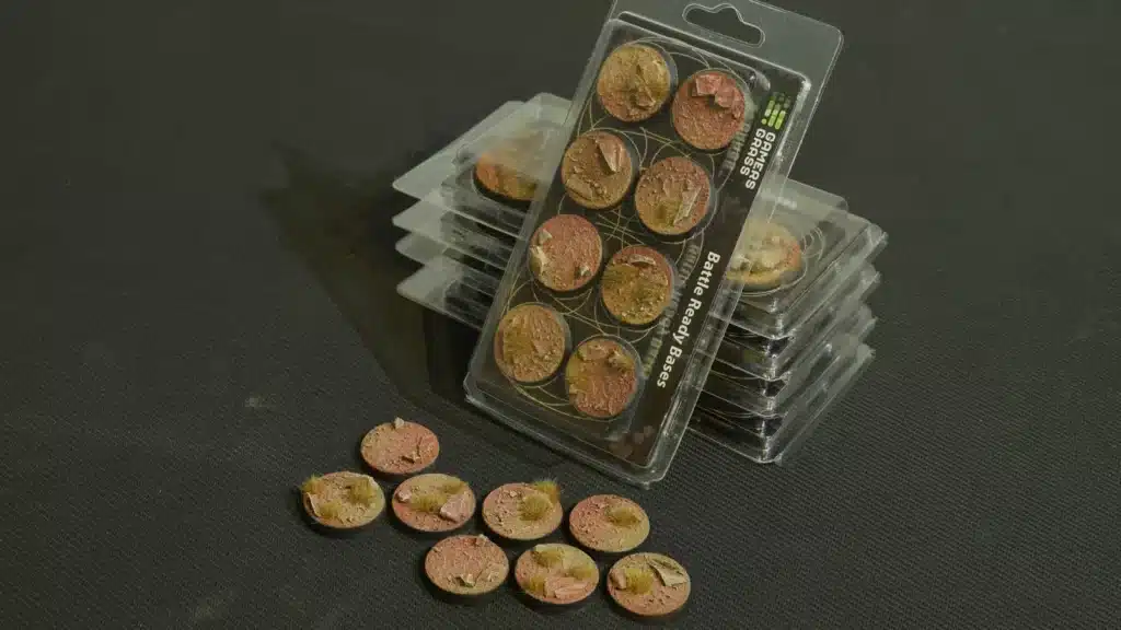 Socles 32mm Badlands est un superbe set socles pour magnifier la peinture de figurines grâce à des socles fait et peint à la main par Gamergrass