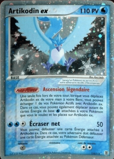 Artikodin ex 114/112 Rouge Feu Vert Feuille est un moyen simple et original de collectionner votre série préféré. Les cartes sont protégées.