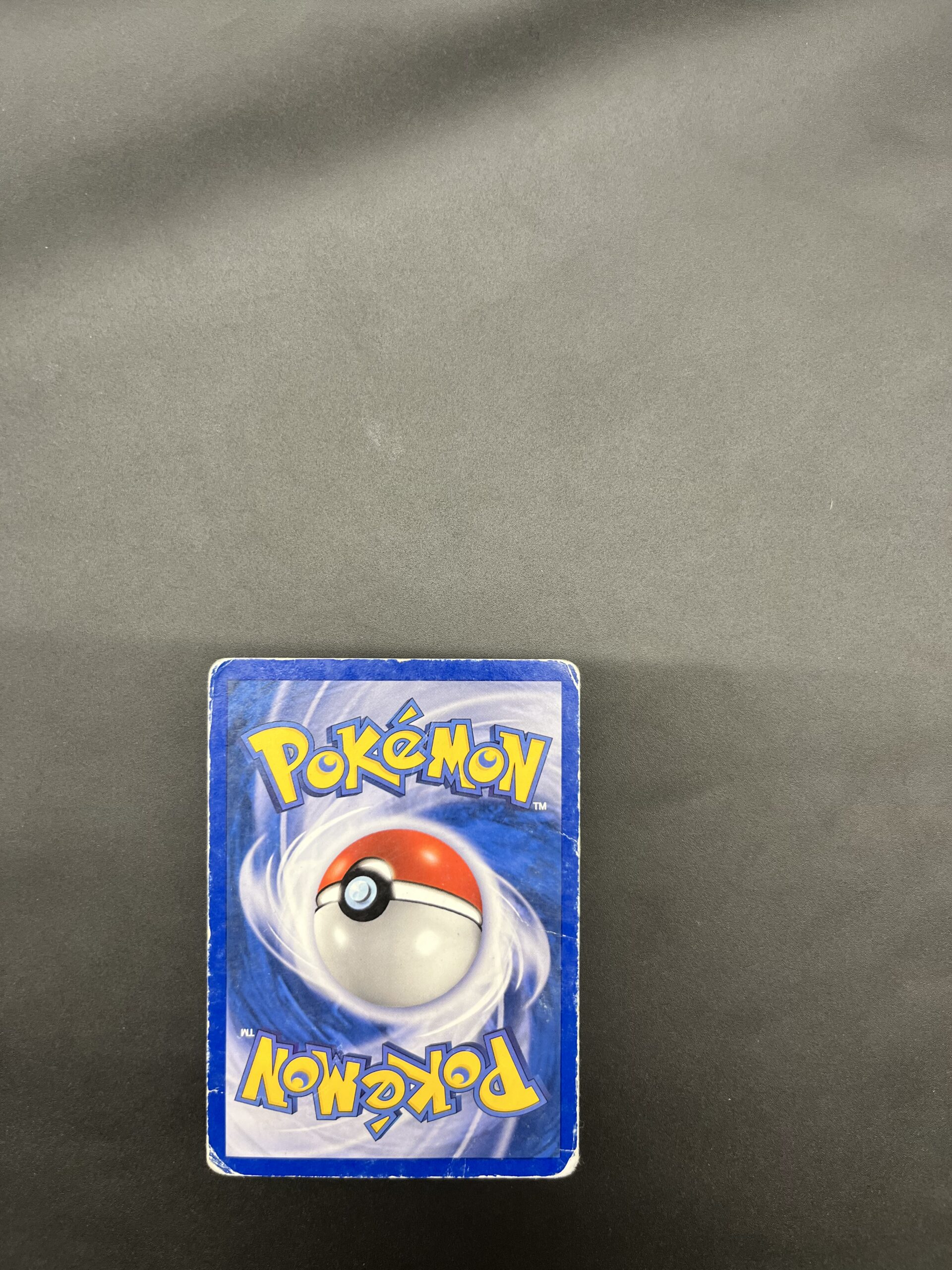 Latias reverse 21/110 Fantomes Holon – Image 3