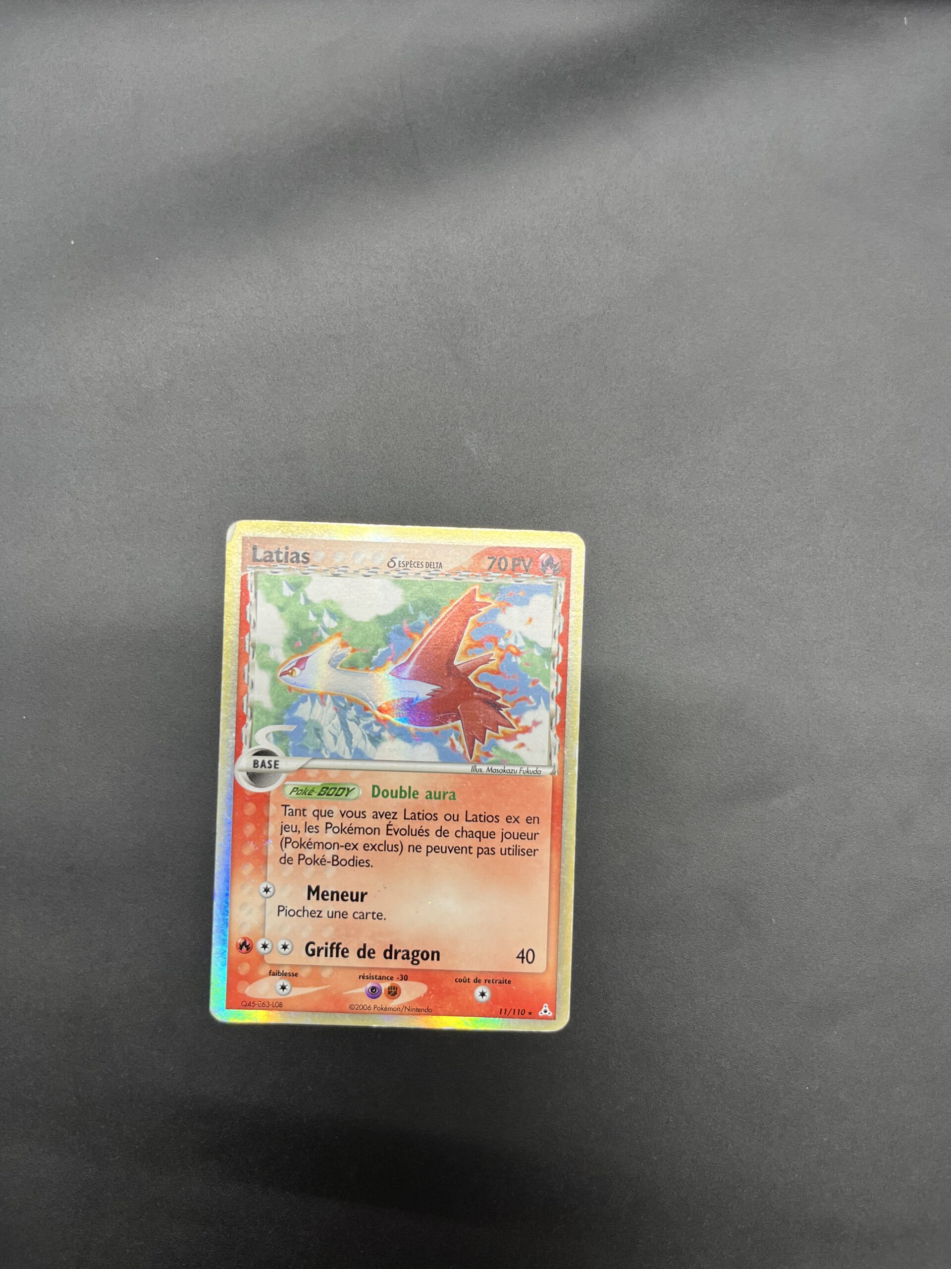 Latias 11/110 Fantomes Holon – Image 3