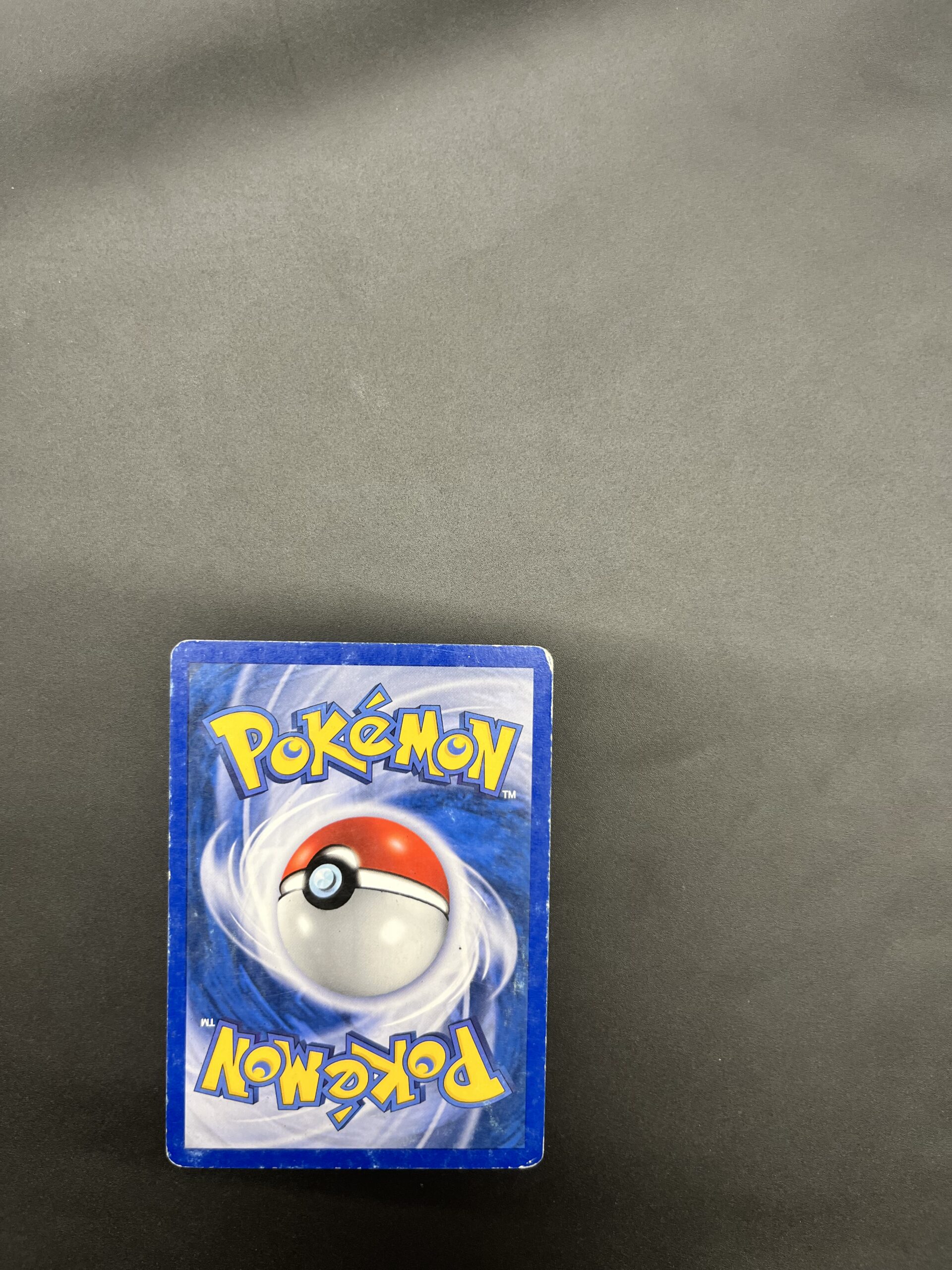 Latias reverse 11/110 Fantomes Holon – Image 3