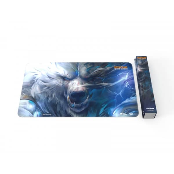Jouez à Riftbound : le TCG dans l'univers de League of Legends avec le magnifique et officiel Playmat Volibear en restant dans l'univers du jeu