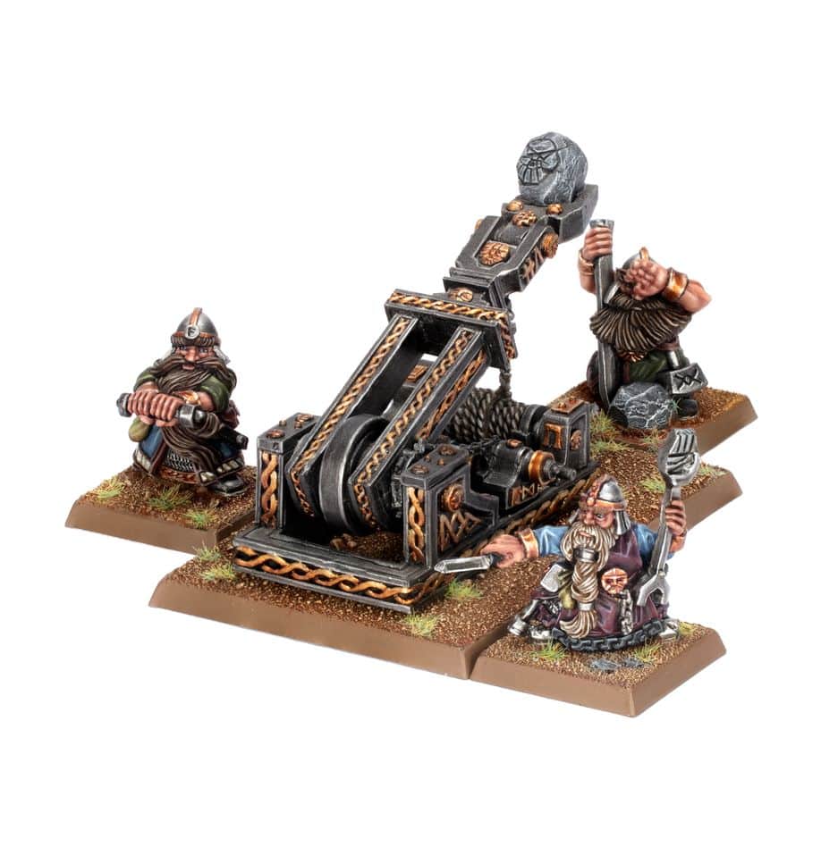 Old World Dwarfen Mountain Holds : Catapulte à Rancunes , nouveauté pour le jeu Old World nouvelle version de Warhammer Old World , barbus à vos armes !!!