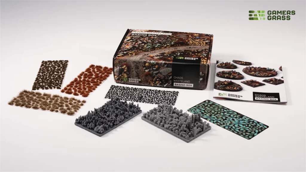 GamersGrass Chaos Wasteland Basing Box est la nouveauté de Gamersgrass , ce specialiste mondial de la fabrication de touffes et accessoires